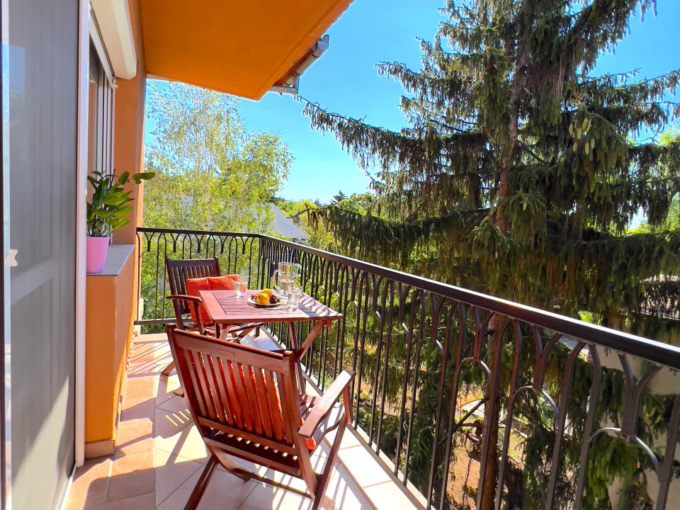 Top Family Apartment in Green Area with 5 Bedrooms