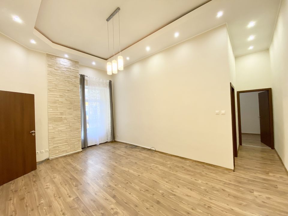 Renovated apartment for sale in Zoltán street