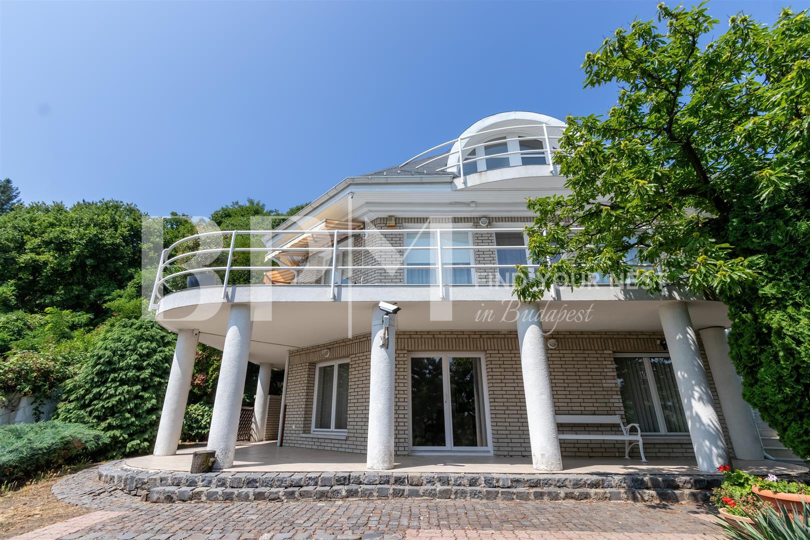 Dreamhouse with breathtaking panoramic view in Szentendre