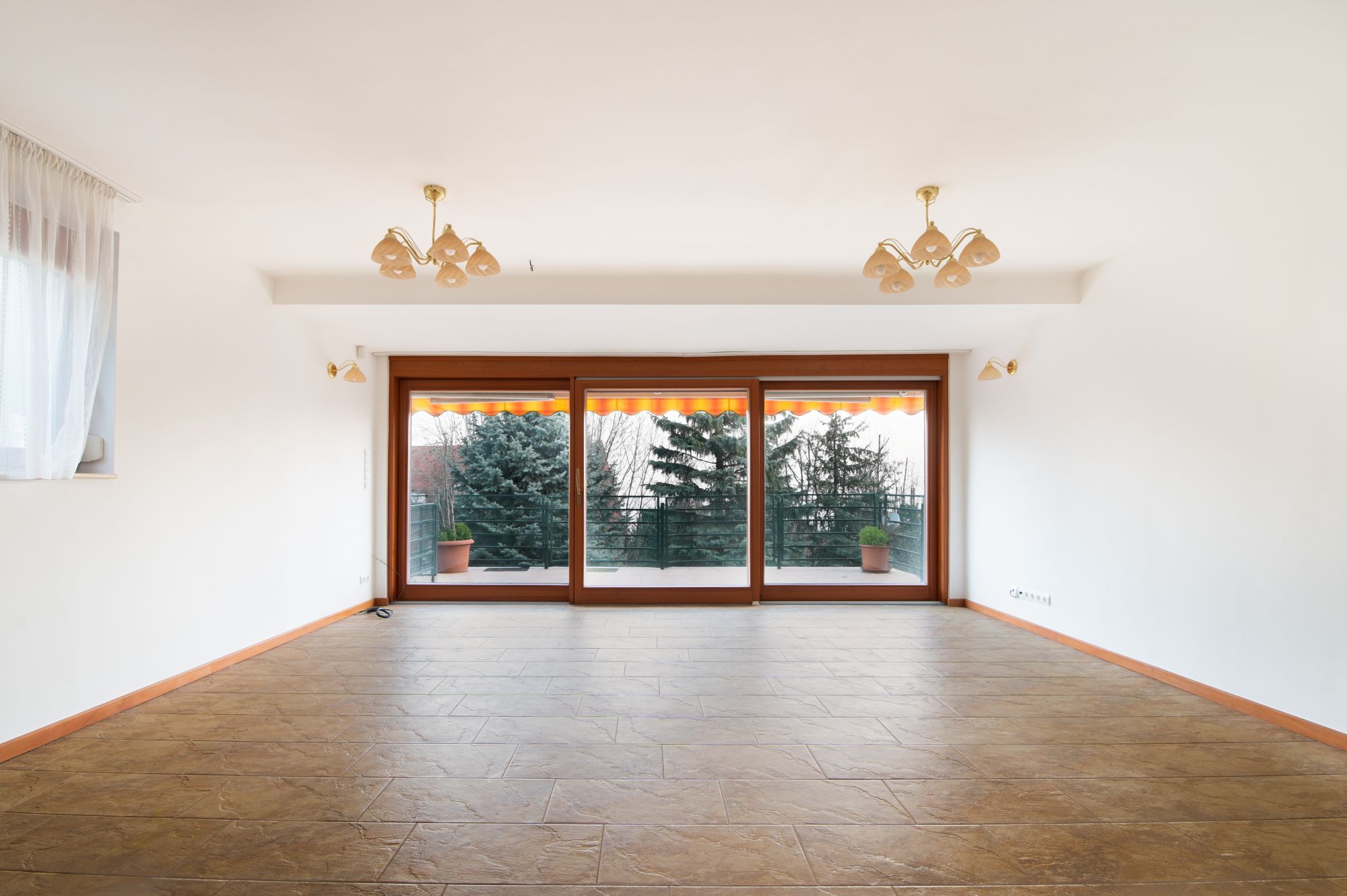 Newly renovated two bedrooms apartment