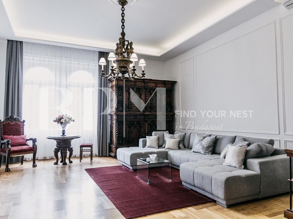 Real antique beauty, music and exclusivity on Andrássy avenue