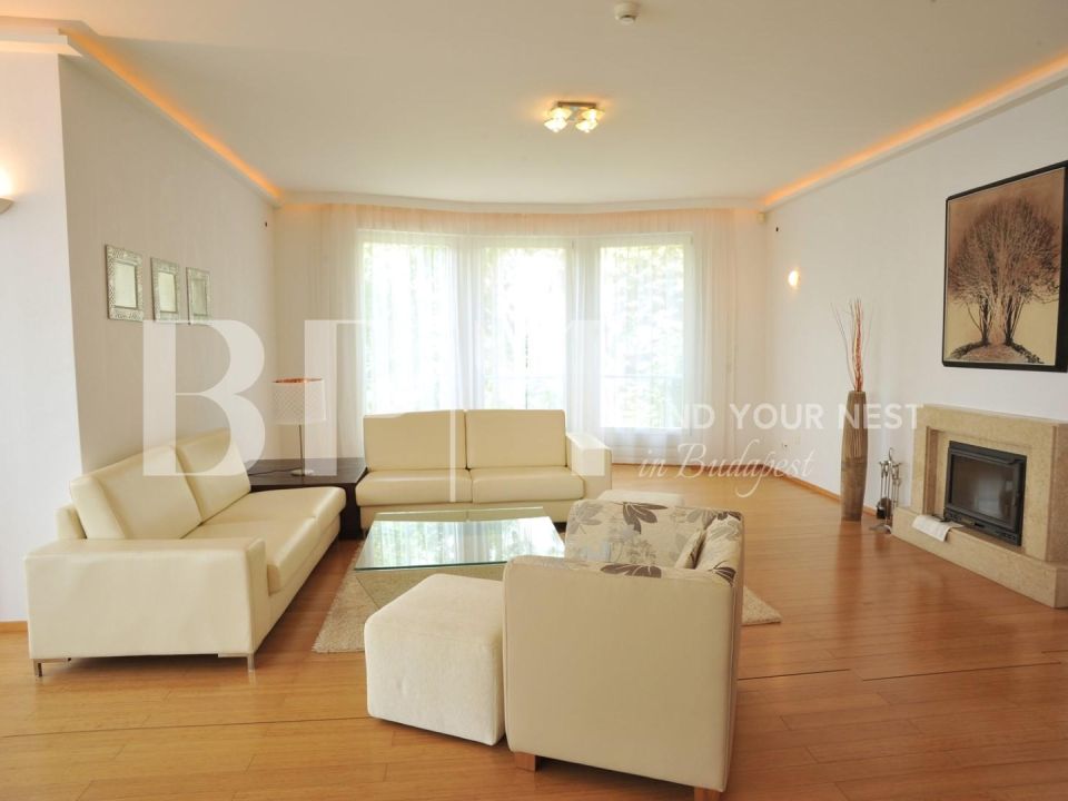 Luxurious three bedrooms apartment at buda