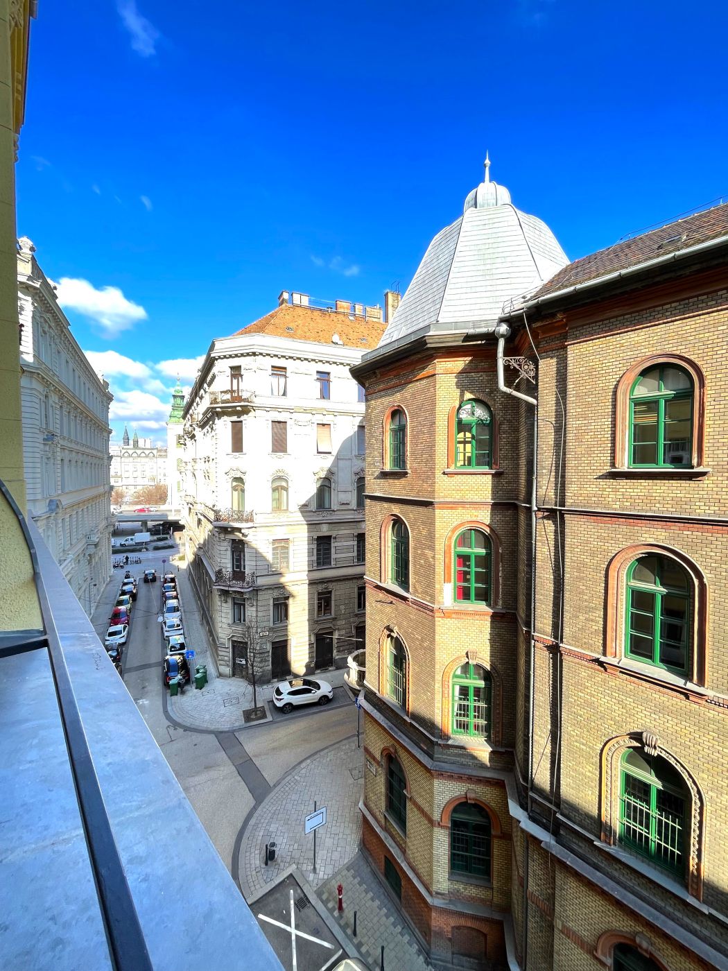 Spacious apartment at Belgrád Rakpart with Balcony