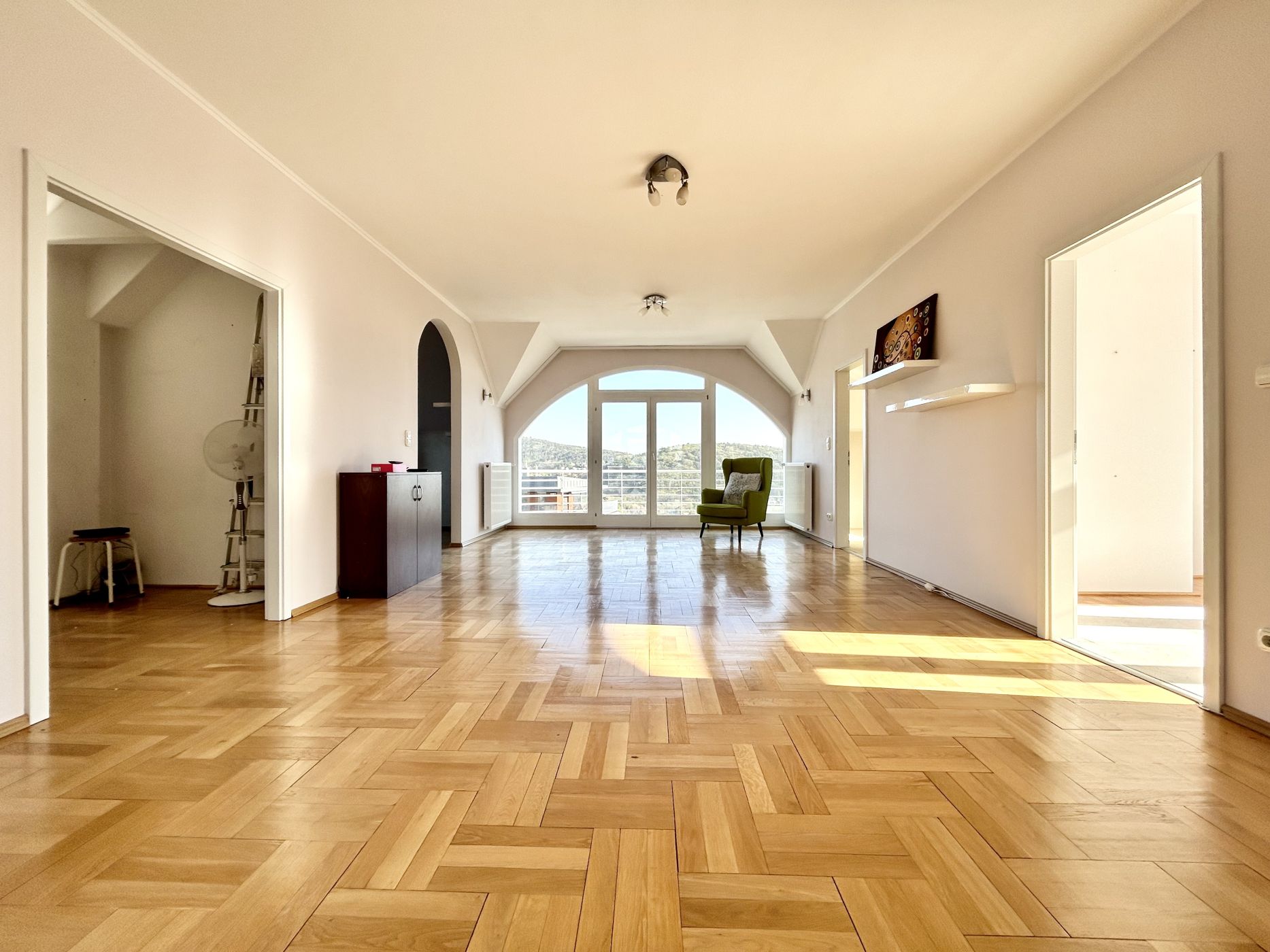 Bright panoramic apartment for rent