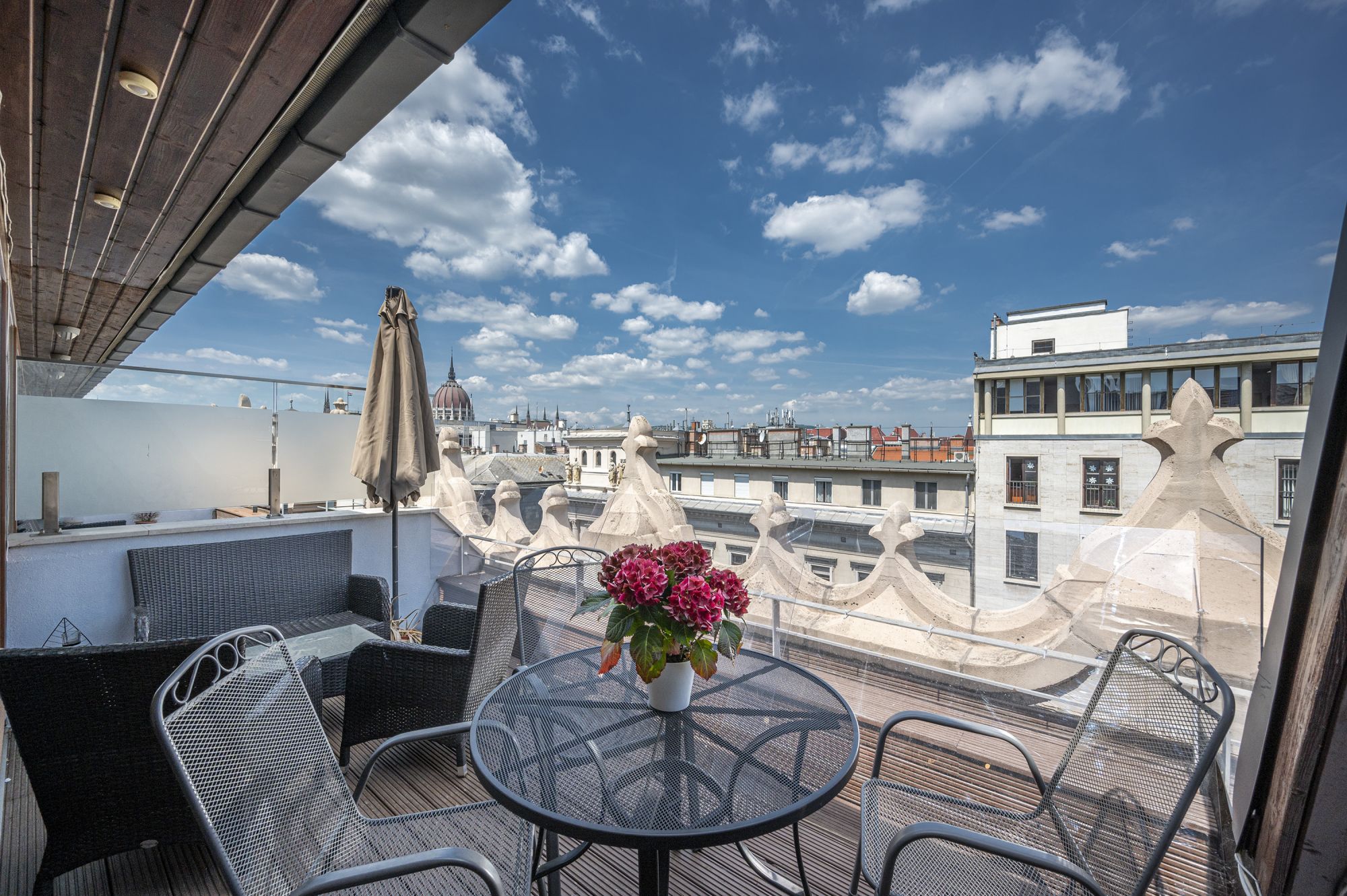 Luxurious apartment for rent in district V!