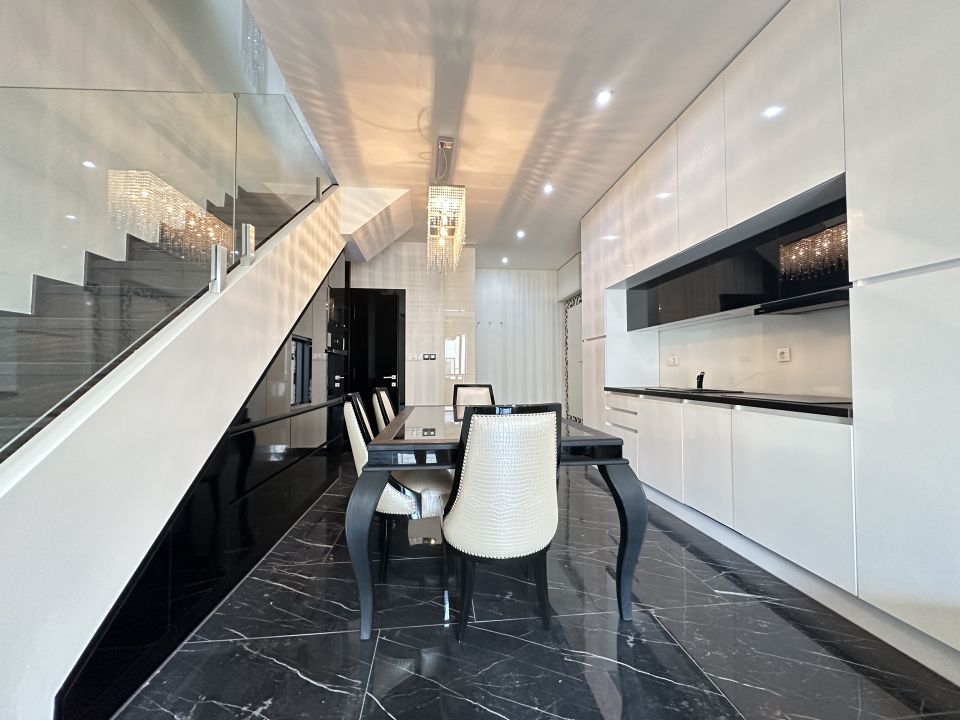 High-end duplex apartment at fashion street