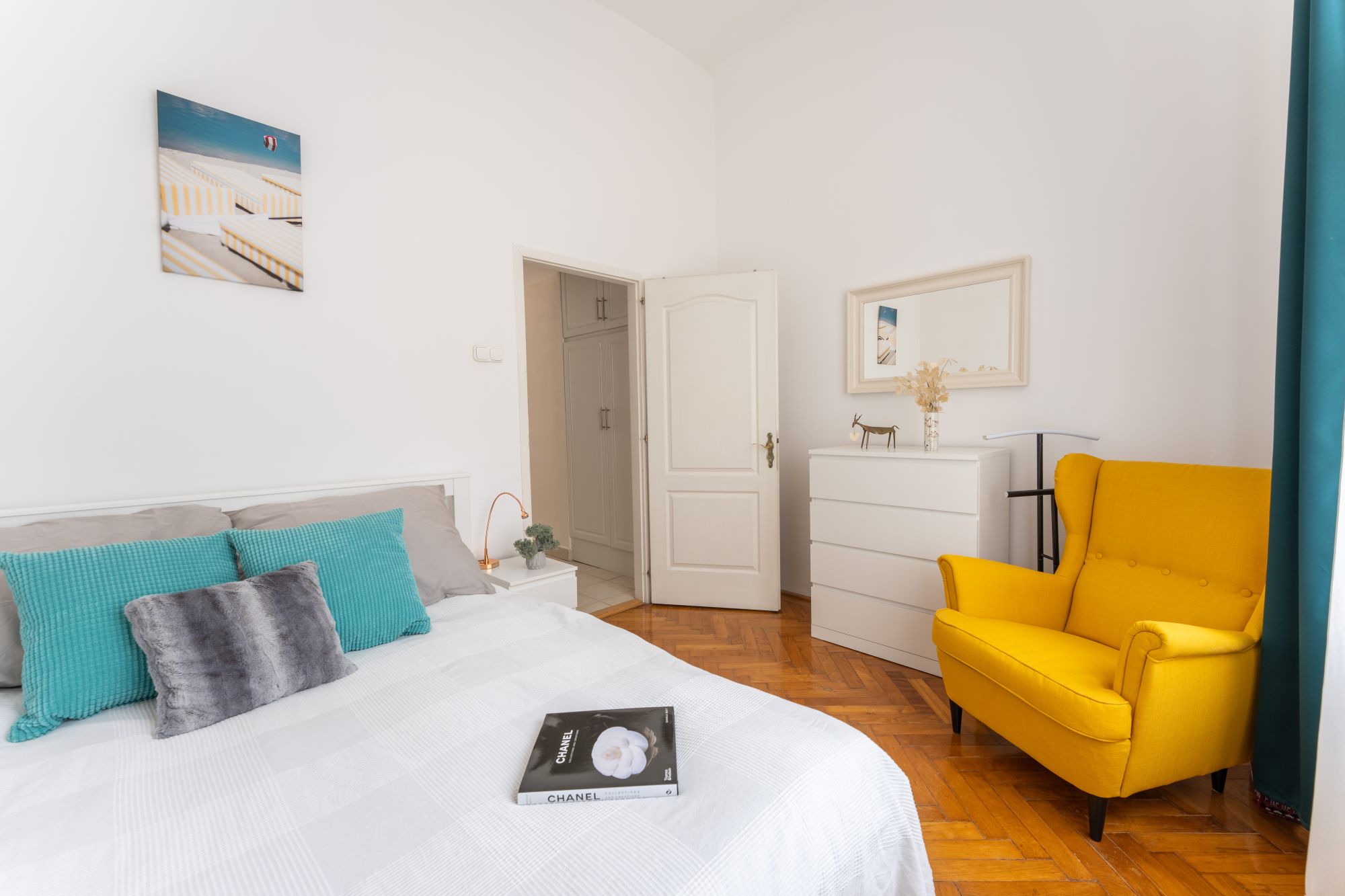 Bright, two bedroom apartment for sale