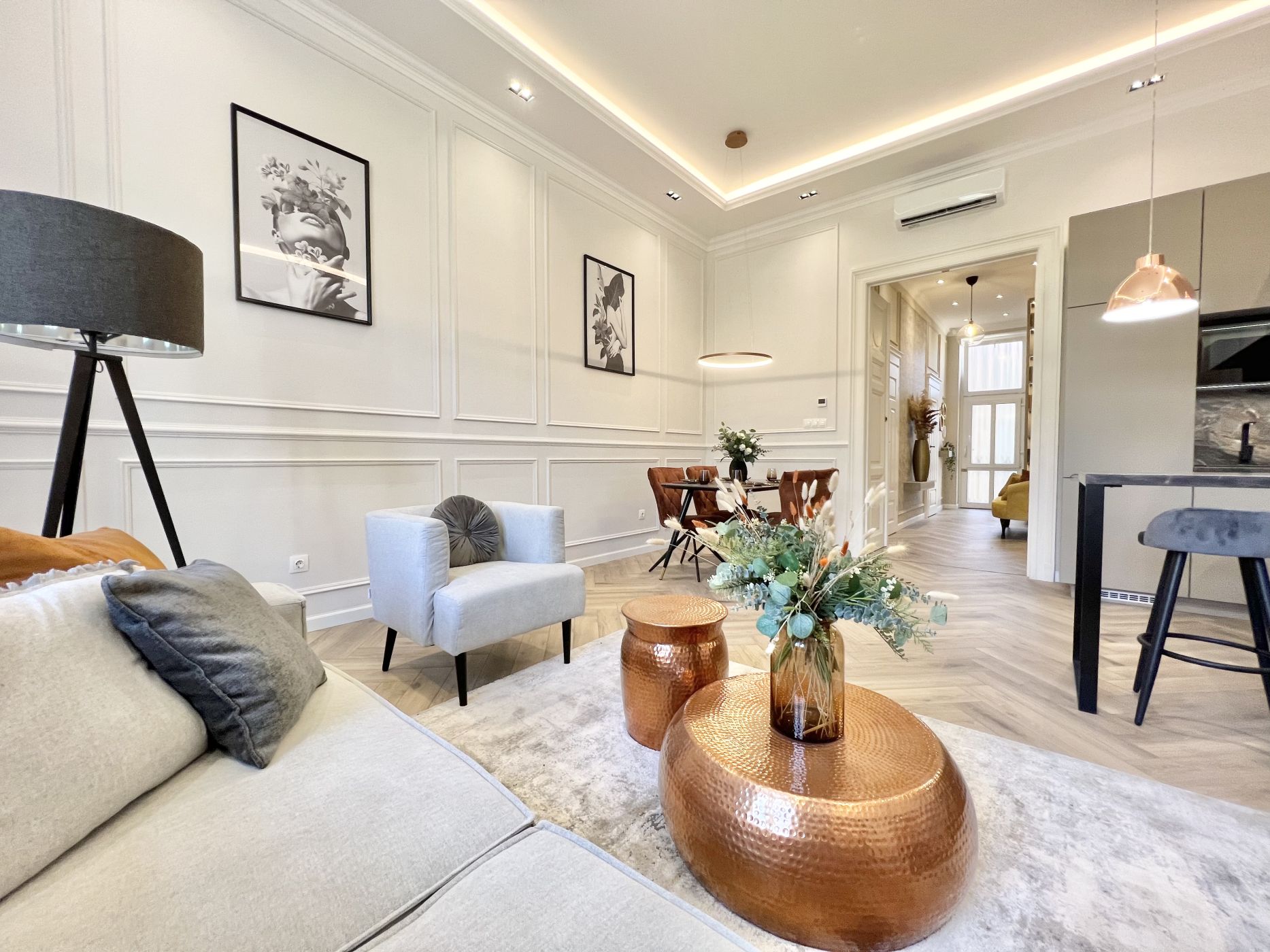 Unique luxurious apartment FOR SALE near Semmelweis University