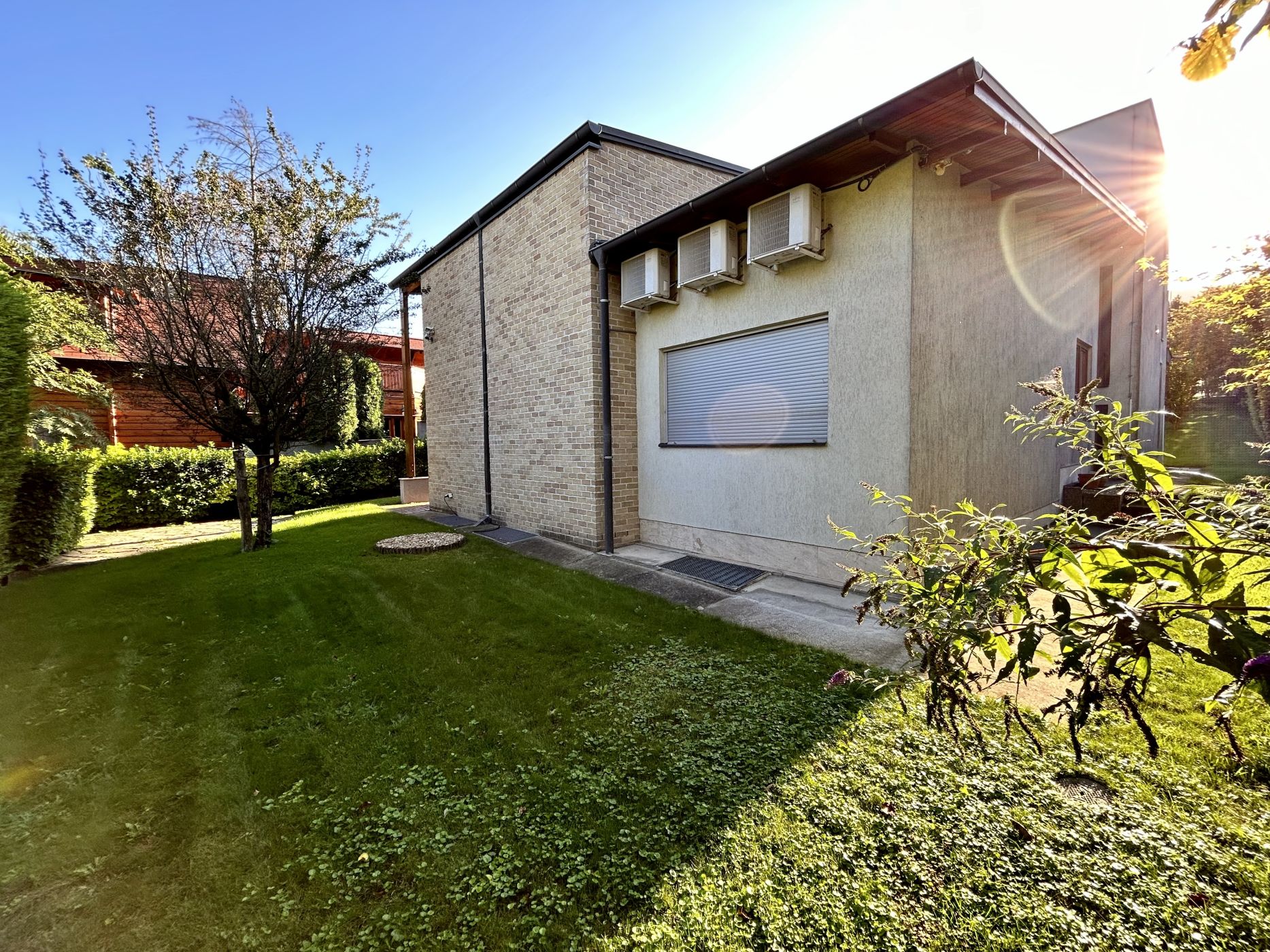 Family house for rent with garden in district 3!