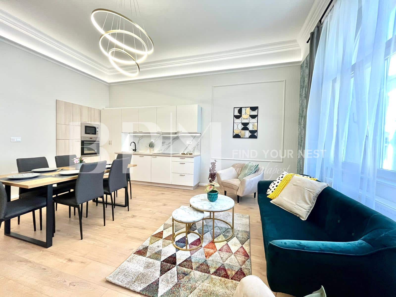 5 bedroom PERFECT AIRBNB APARTMENT close to OKTOGON