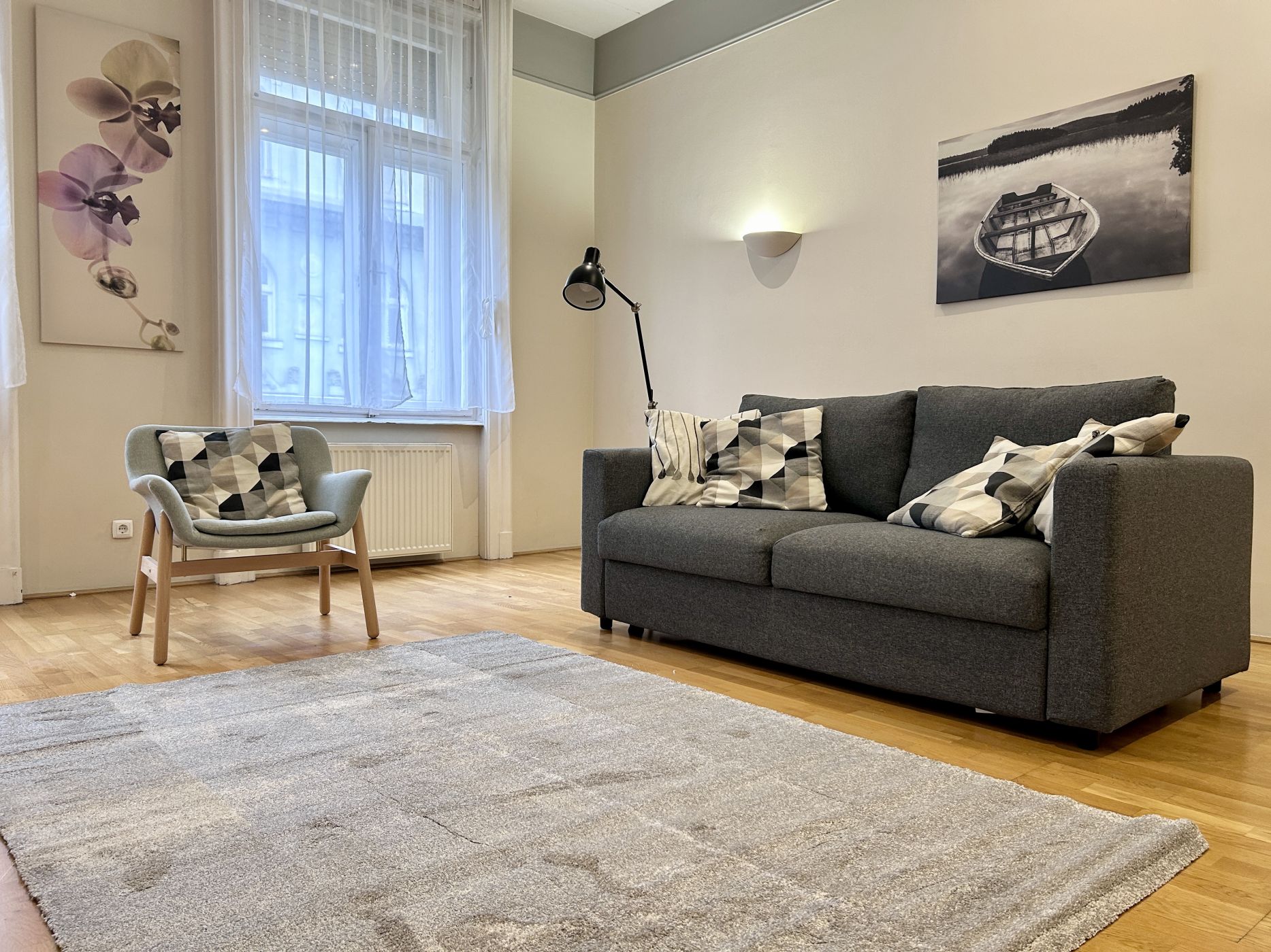 SOTE Proximity: Convenient 3 Bedroom Apartment