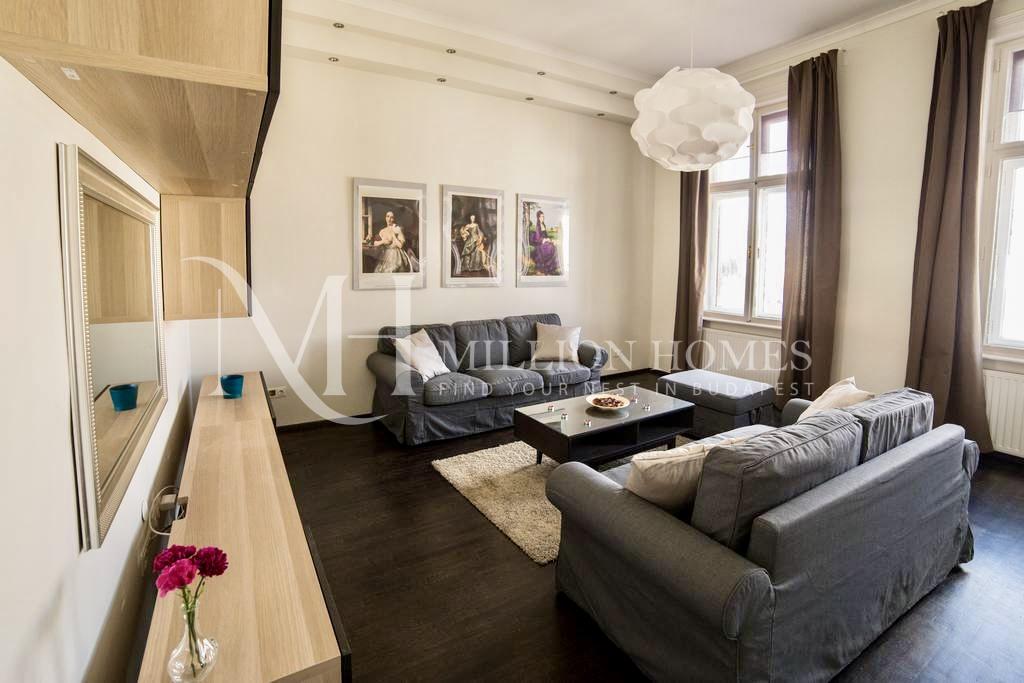 Three bedrooms apartment in downtown budapest