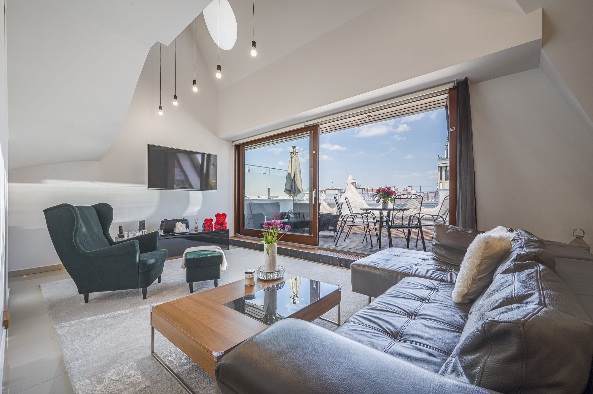 NEWLY BUILT apartment for sale with PANORAMIC VIEW!