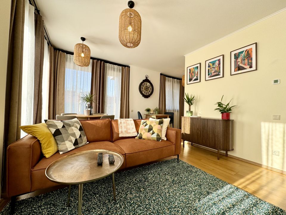 Beautiful high-end apartment near Kolosy Square
