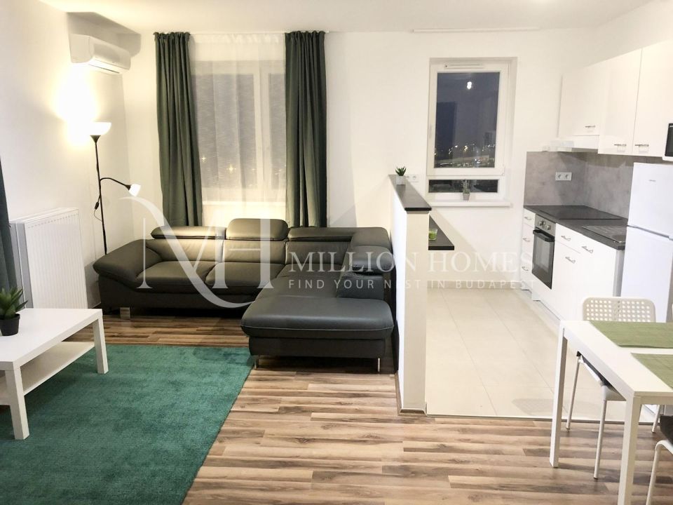 Bright, newly built, next to university area