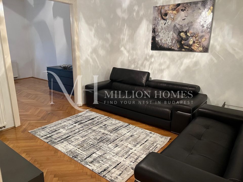 Tranquil Budapest: Lavish Apartment close to Kolosy tér