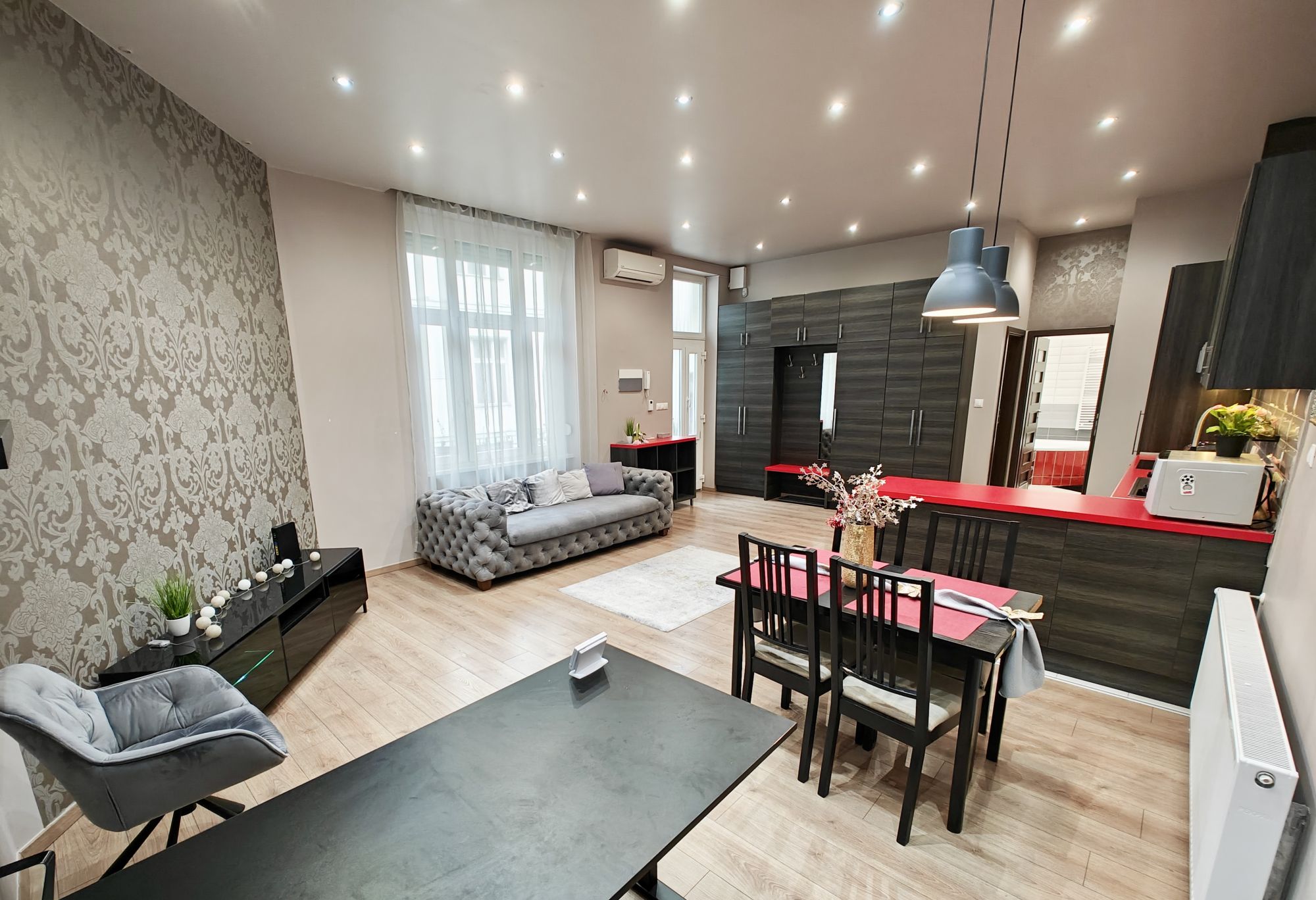 Fancy apartment next to the University