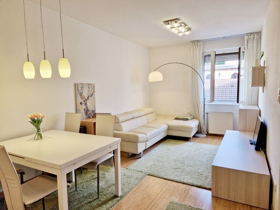 Cozy two Bedroom Apartment in Corvin Quarter