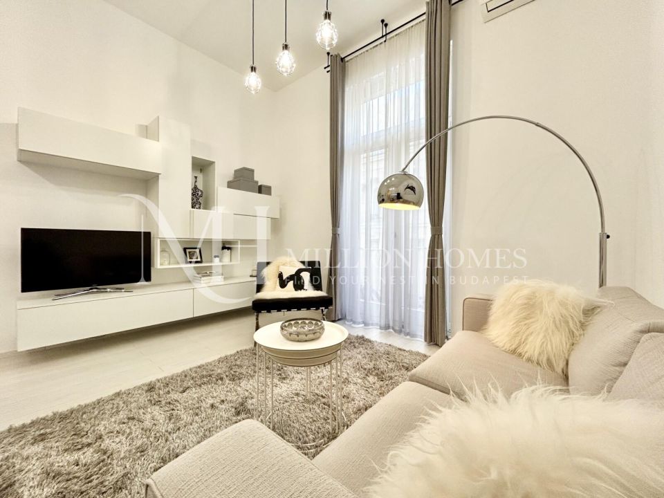 Newly renovated two bedrooms apartment