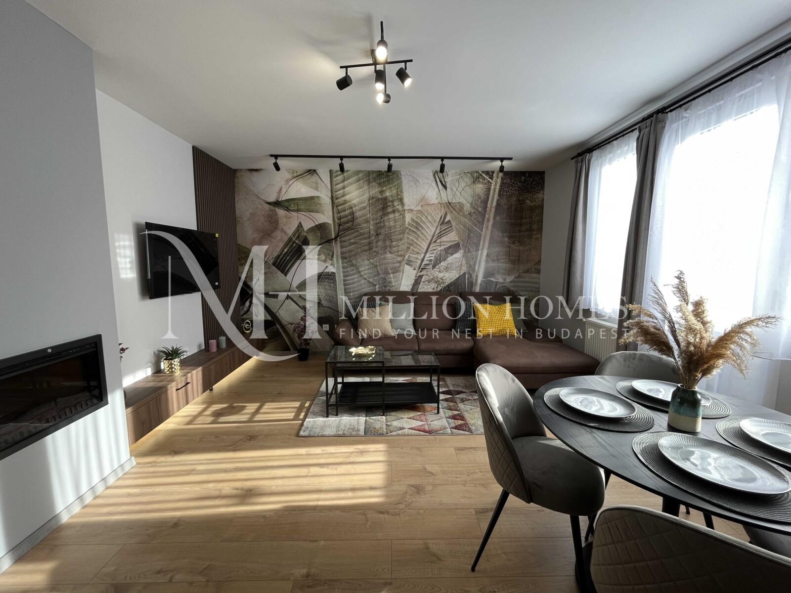 At New York Cafe 4 bedroom high-end apartment for sale