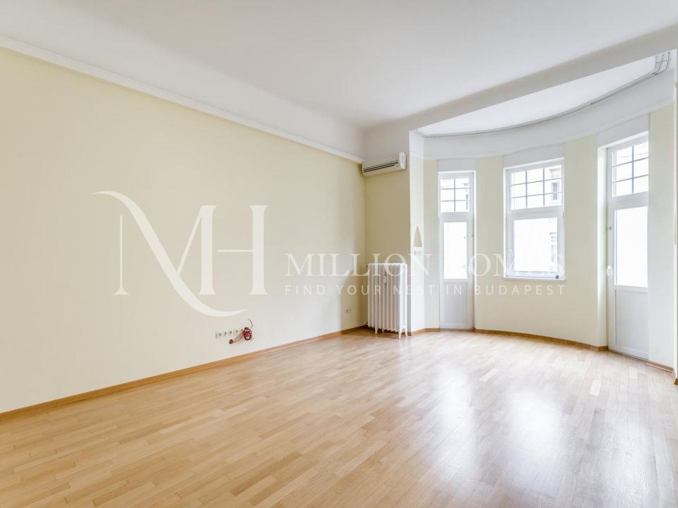 Beautifully renovated spacious property for rent