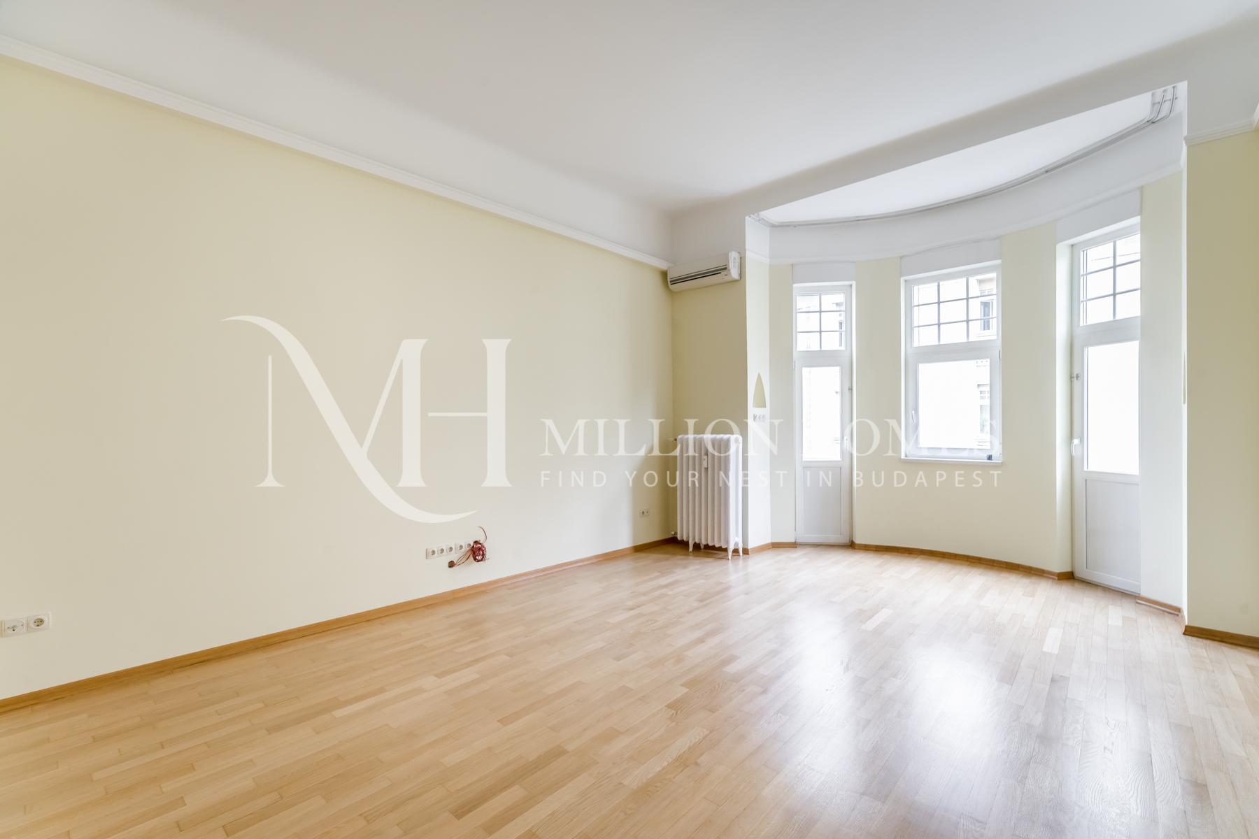 Beautifully renovated spacious property for rent