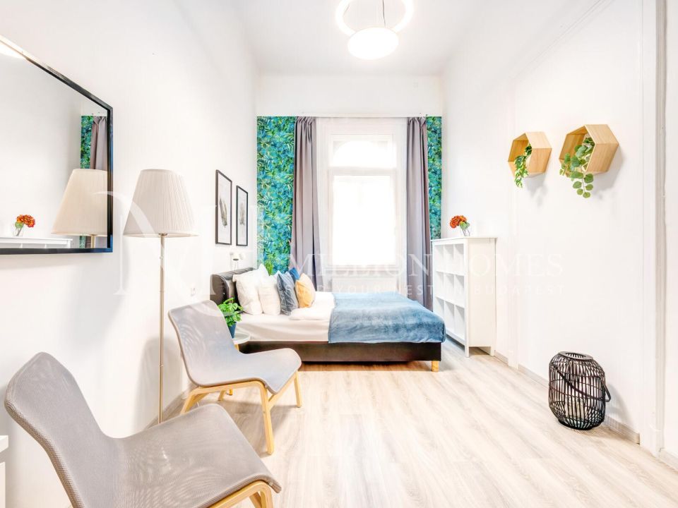 Beautiful 4 bedrooms apartment for rent in downtown.