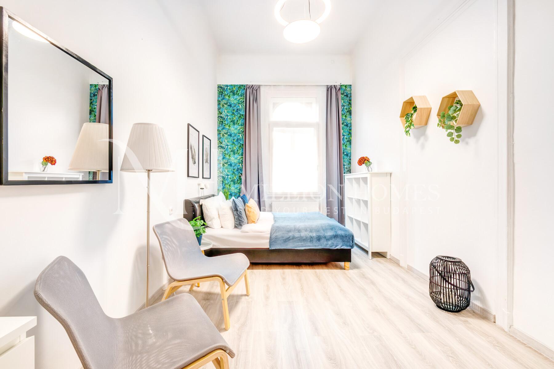 Beautiful 4 bedrooms apartment for rent in downtown.