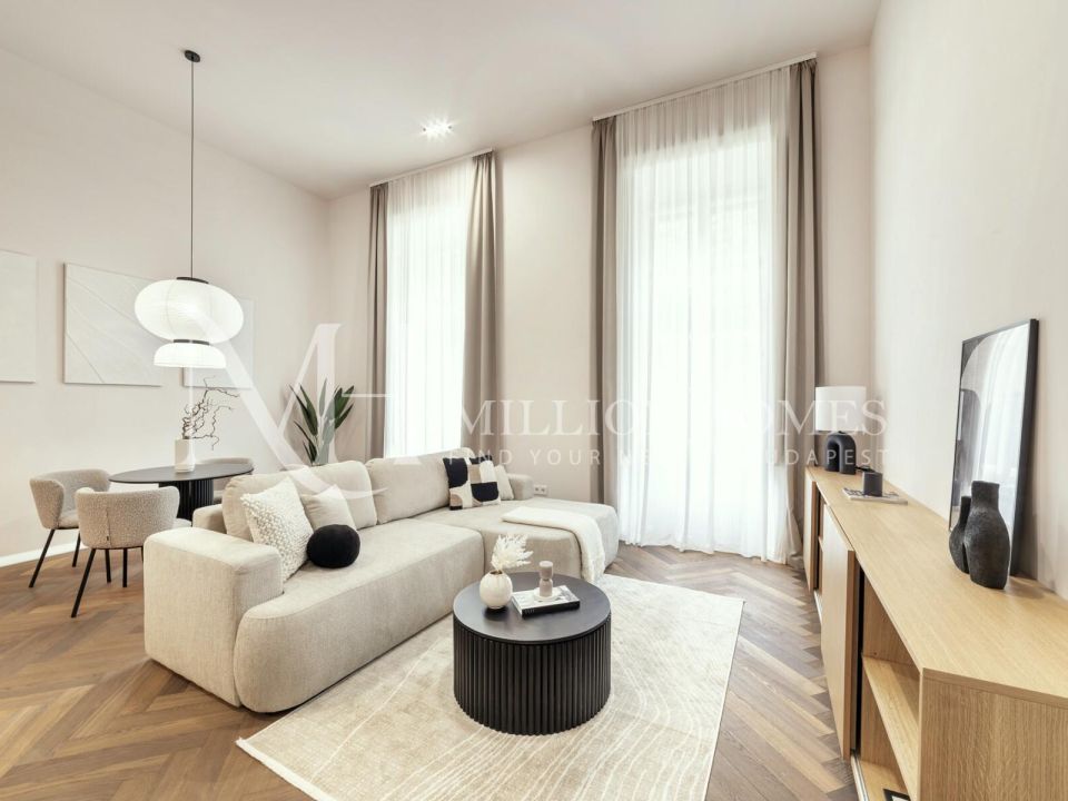 Spacious luxury apartment next to Liberty Square.