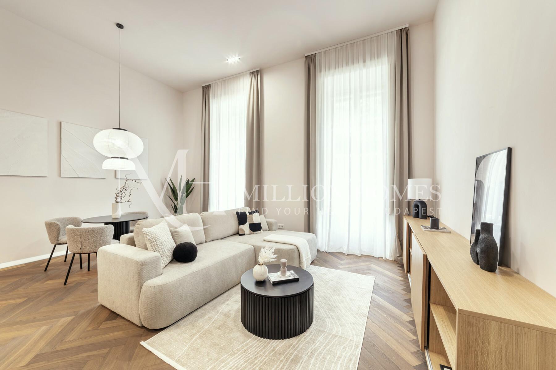Spacious luxury apartment next to Liberty Square.