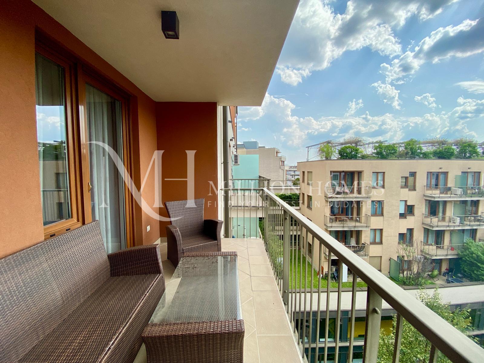 Corvin sétány apartment