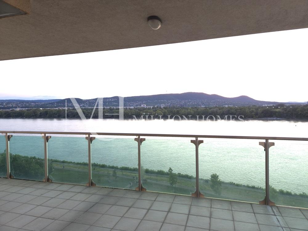 3 rooms apartment with panoramic Duna view