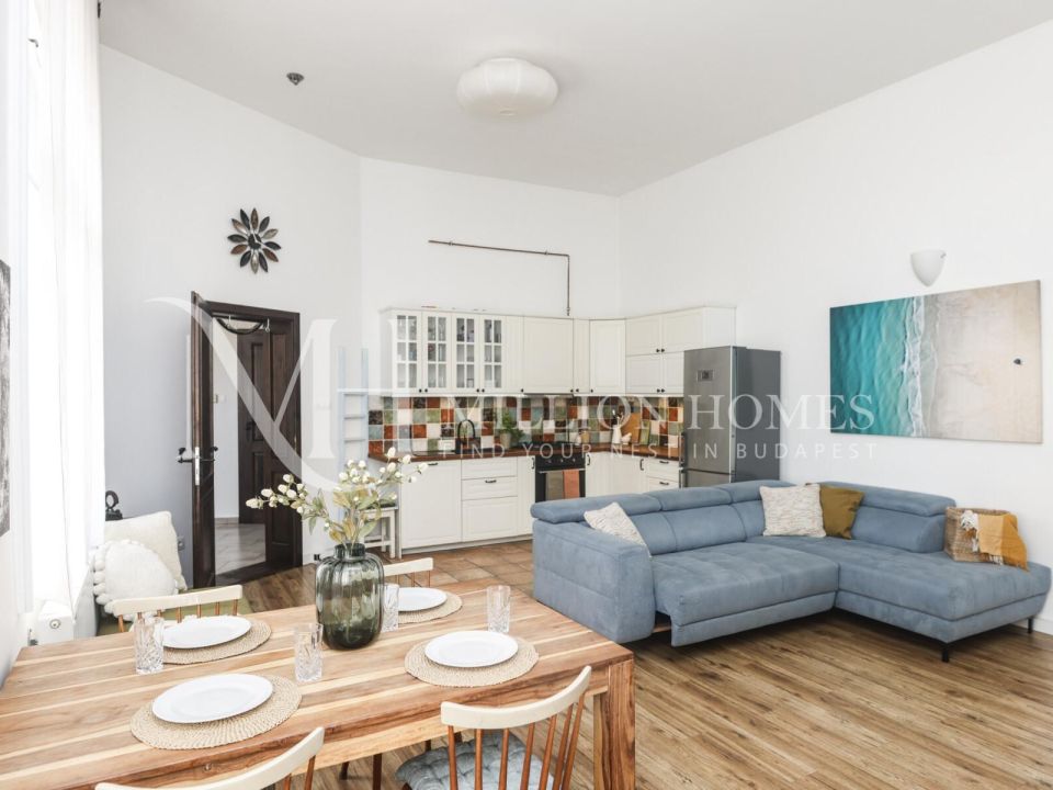 Fully renovated apartment in downtown