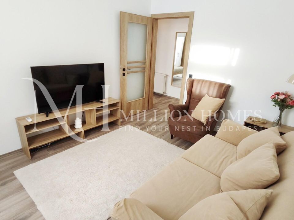 Sunny and trendy one bedroom flat in VI district