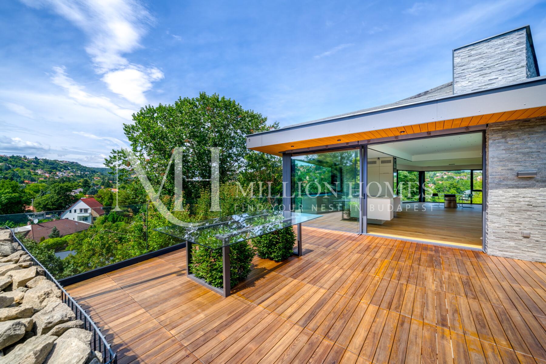 Extravagant High-End Villa with pool and panorama