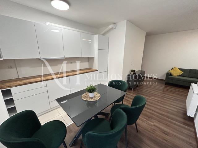 Sunlit Urban Oasis: Stylish 2-bedroom Apartment with Expansive Terrace in Marina Life II