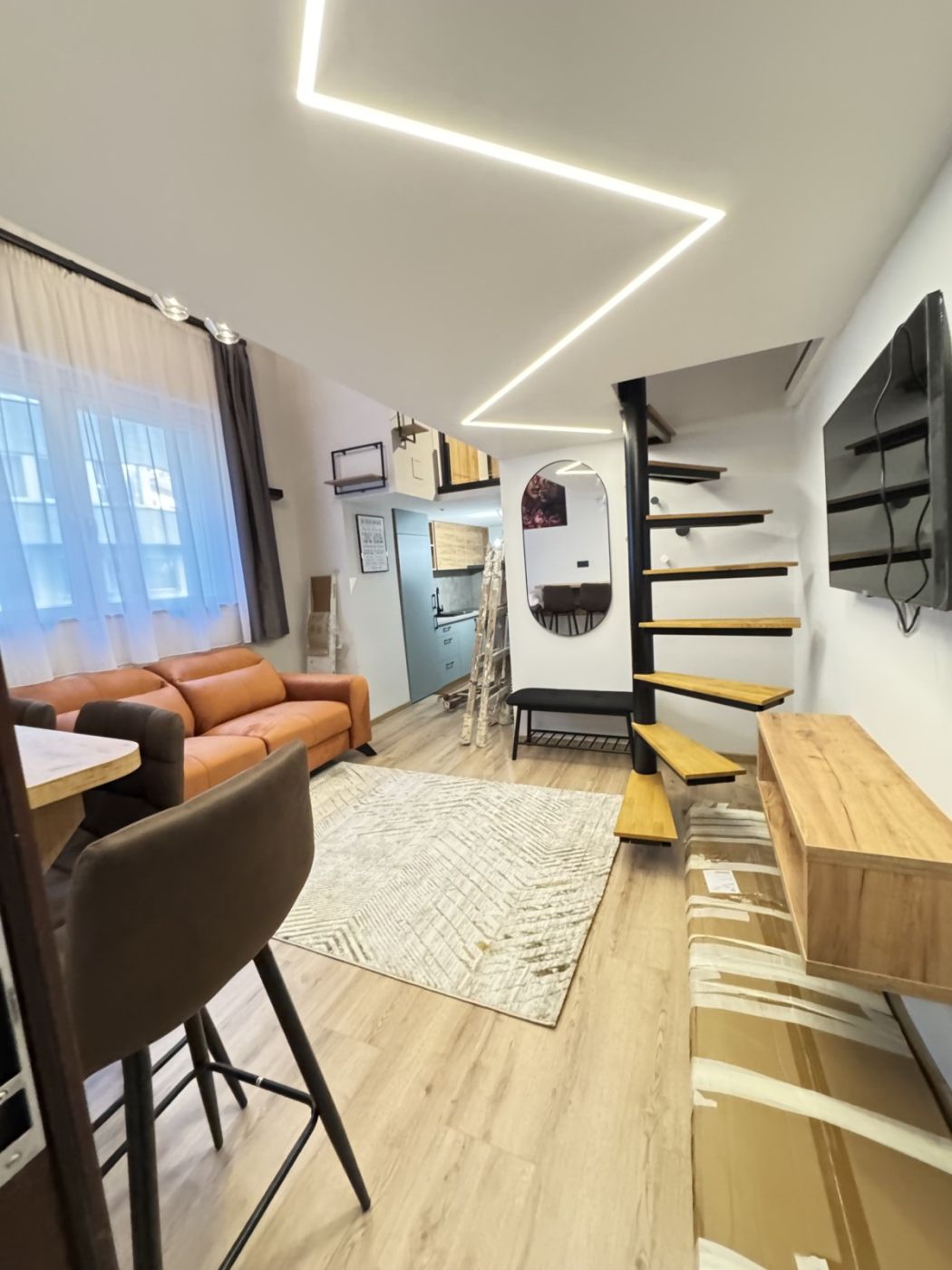 Attractive 3 flats in ONE for AIRBNB!
