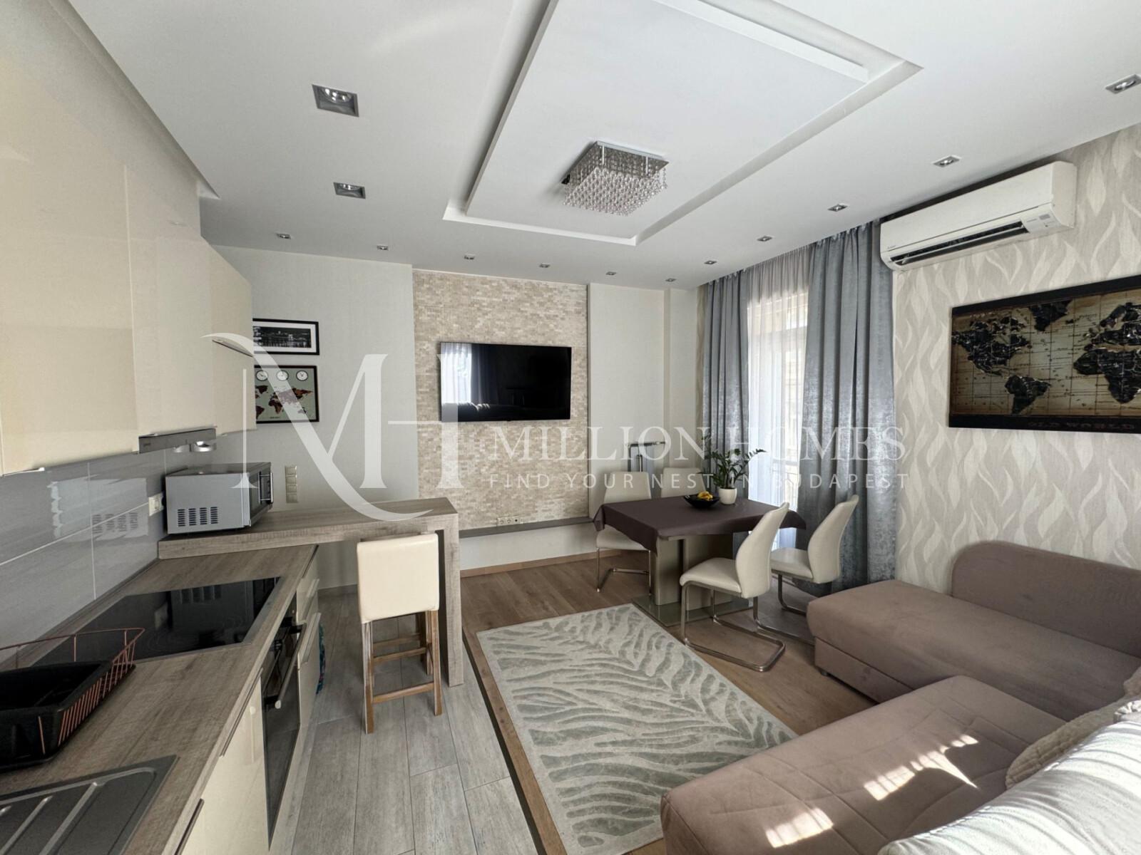 2 bedroom stylish and bright flat in the heart of Budapest