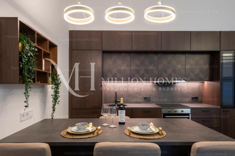 Spacious, Modern & Fully Renovated Apartment in Budapest’s 6th District