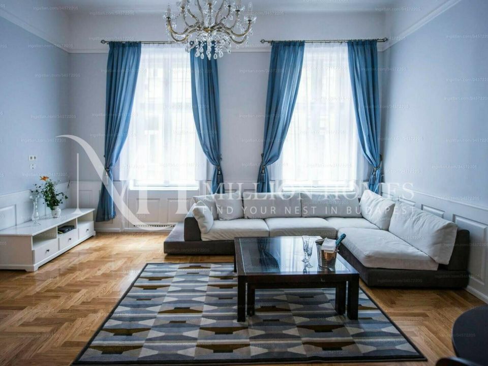 Prime location - Spacious Renovated 91 m² Apartment near opera