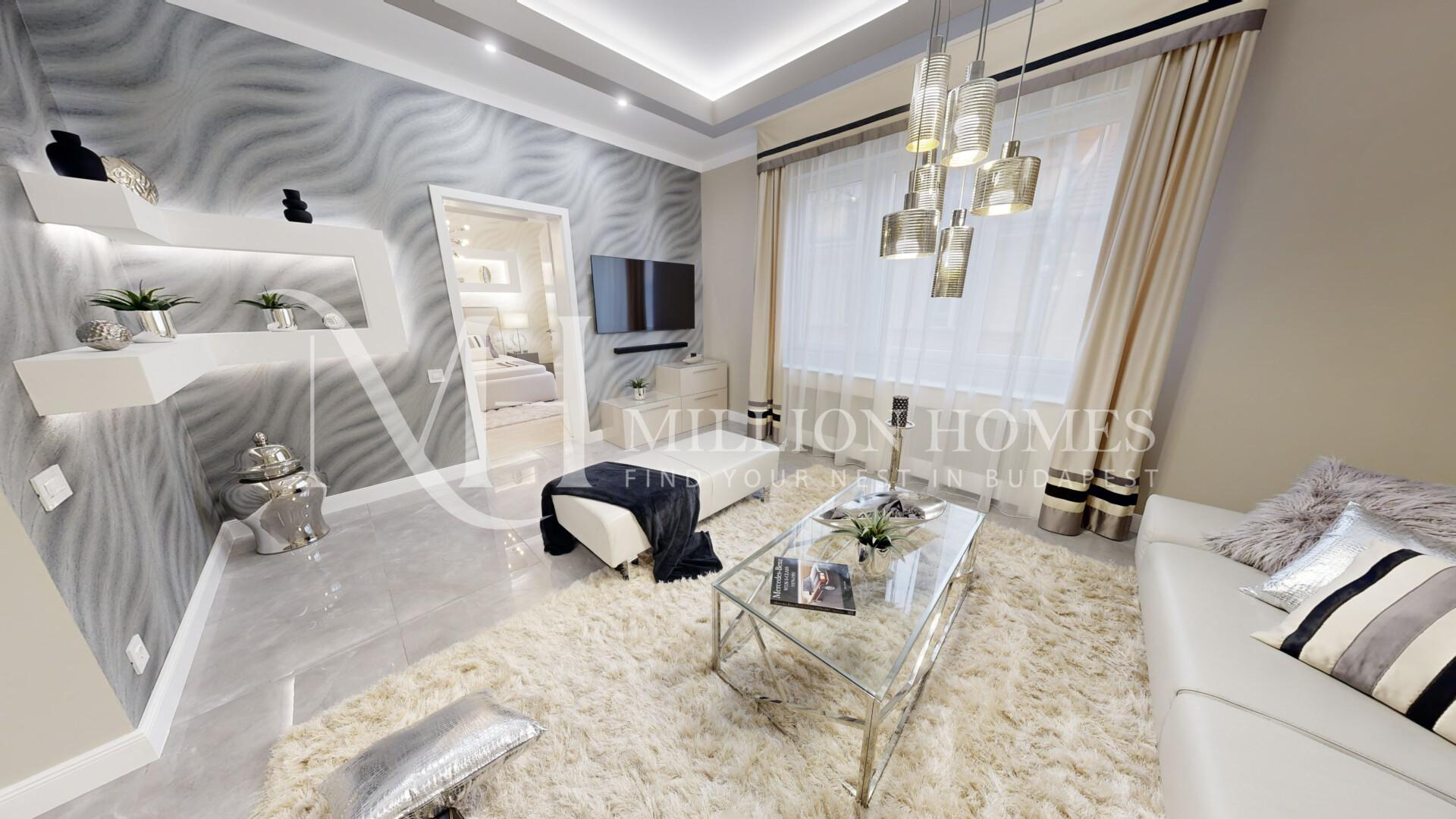Luxurious three bedroom apartment in city center