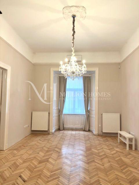 Elegant Renovated Flat in Diplomatic Quarter