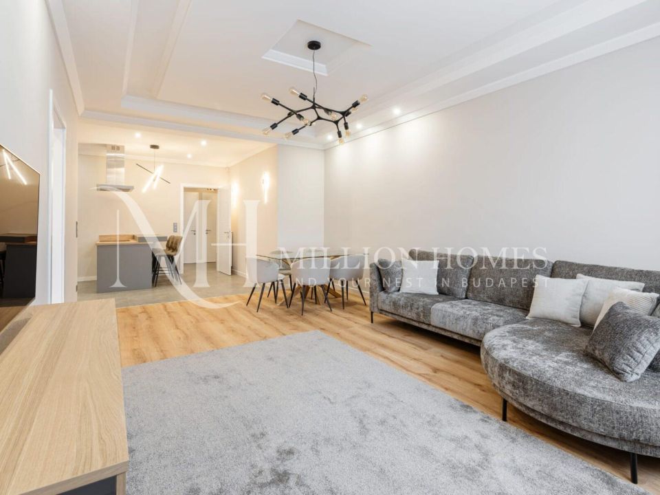 Refurbished Downtown Bauhaus Apartment