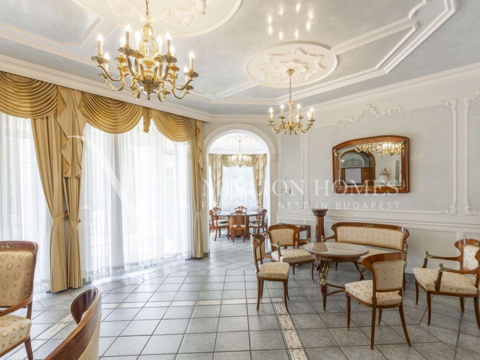 Distinguished 8-Bedroom Villa in Törökvész, Perfect for Diplomatic Use