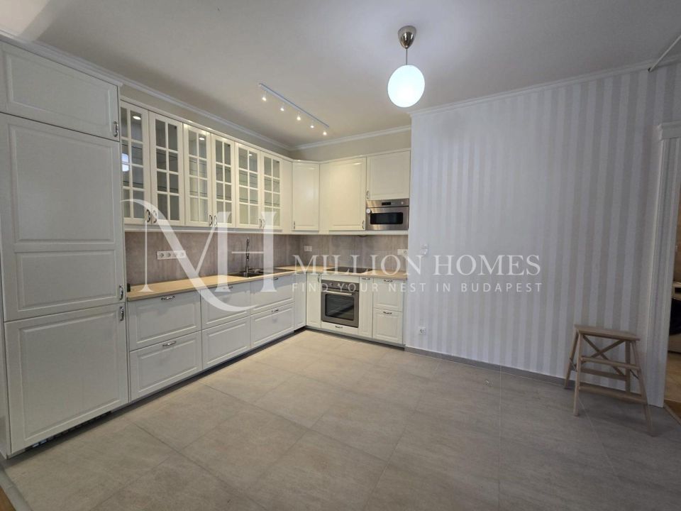 Elegant, renovated, 2-bedroom apartment on pasarét, district 2.